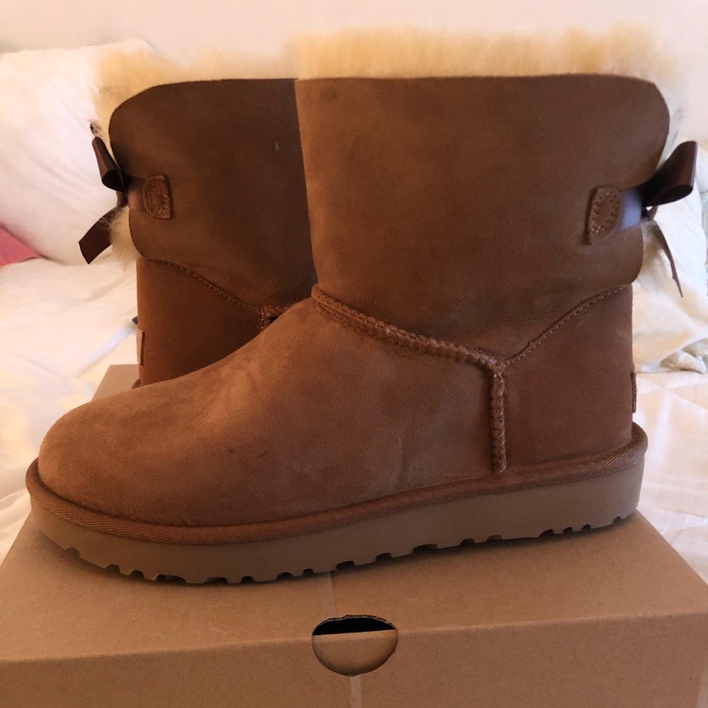 Brand new Uggs - Picture 2 of 3